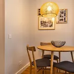 Upscale & Trendy Flat In The Center Lizbona