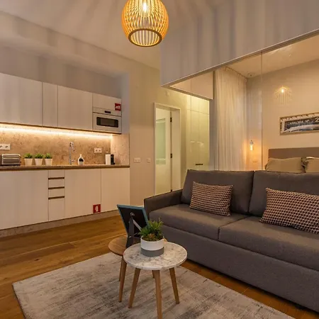 Upscale & Trendy Flat In The Center Lizbona