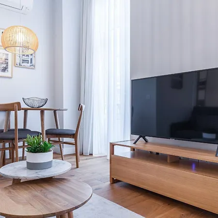 Apartment Upscale & Trendy Flat In The Center By Lovelystay