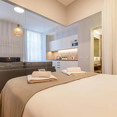 Apartment Upscale & Trendy Flat In The Center By Lovelystay *