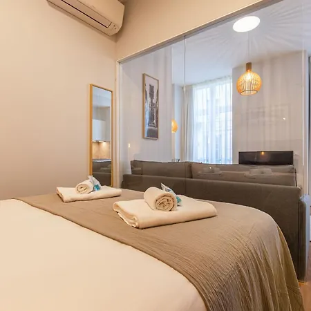 Upscale & Trendy Flat In The Center By Lovelystay Apartment