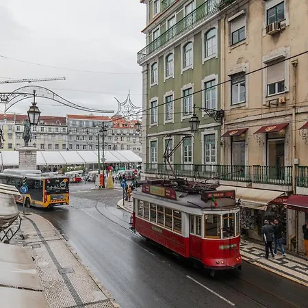 Upscale & Trendy Flat In The Center Daire