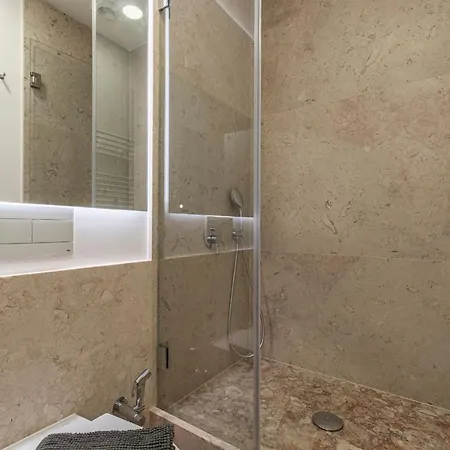 Daire Upscale & Trendy Flat In The Center